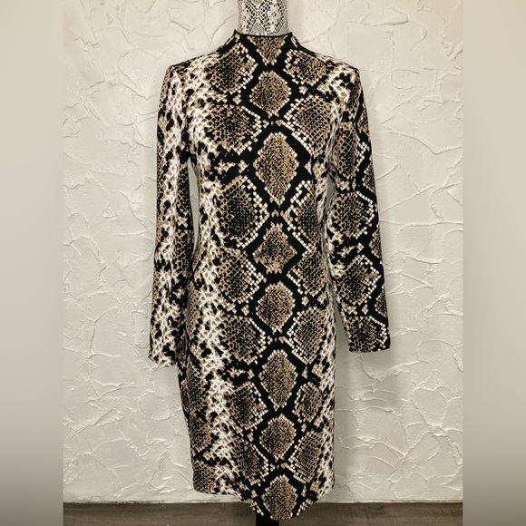 Chic Snake Print Dress - Picture 4 of 14